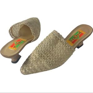 Vintage Souliers Pointy Toe Low Kitten Heel Mules